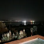 דירה Luna's Seaview - *