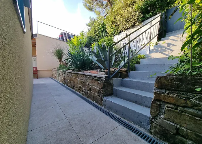 Daire Luna's Seaview - *